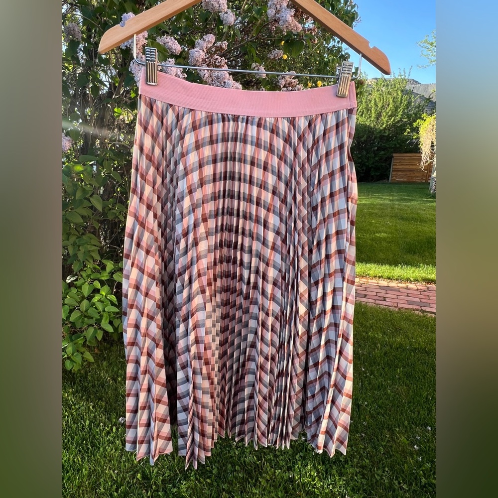 Stylish Pink Checkered Skirt